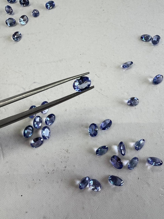 Amer Jewels: A Stone-Forward Start